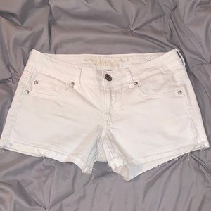 AEO white shorts